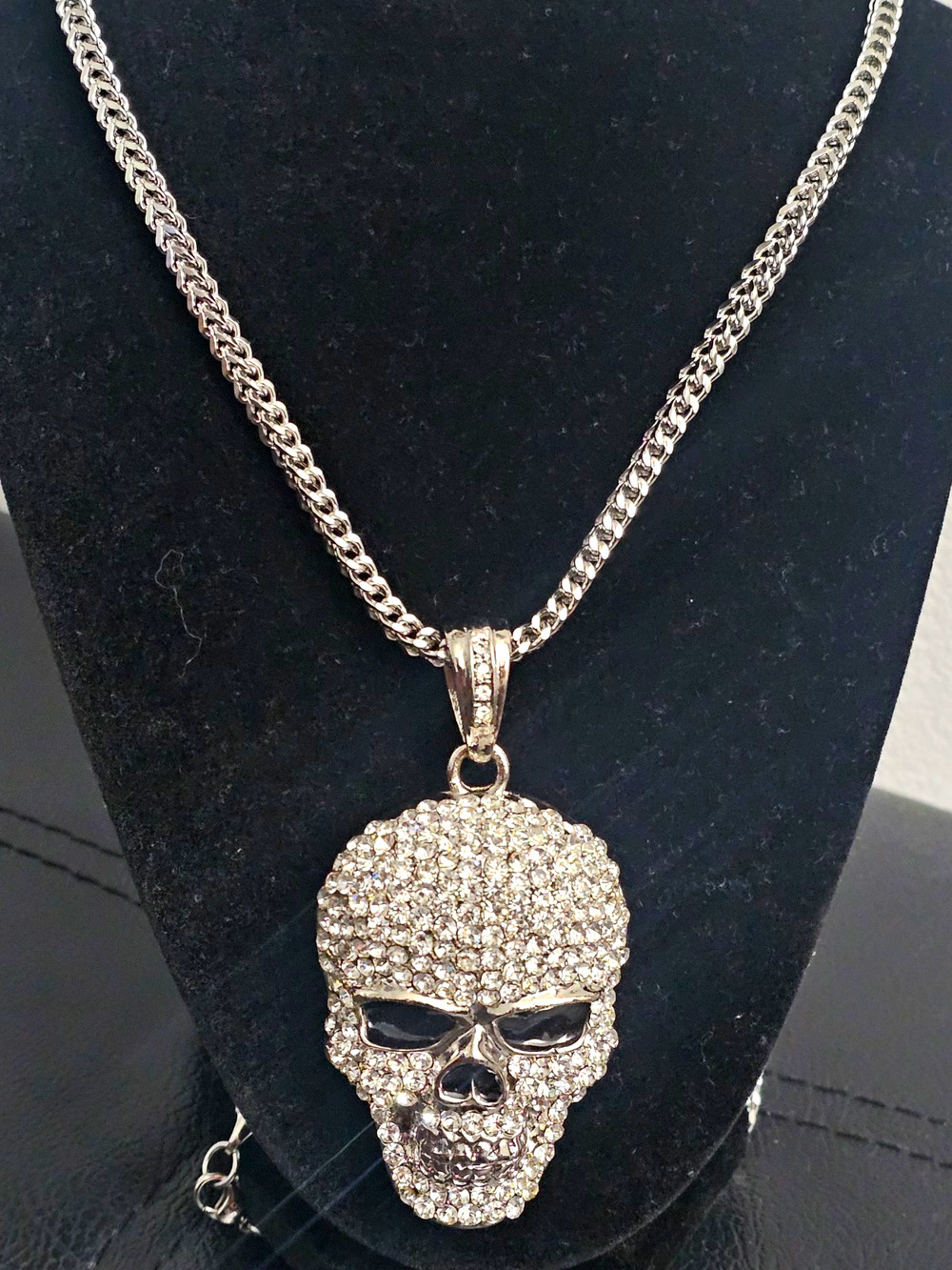 36in Silver Tone- 4.5mm Franco Chain w/Clear Pavé Crystals Large Skull pendant